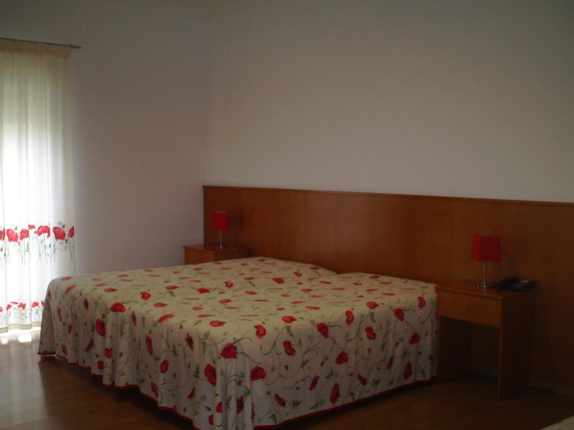 Hotel Serafim Алмодовар Экстерьер фото